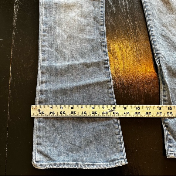 Rock & Republic Size 6 Flare Wide Leg Light Wash Denim Jean Y2K Mom Jean - Picture 4 of 13